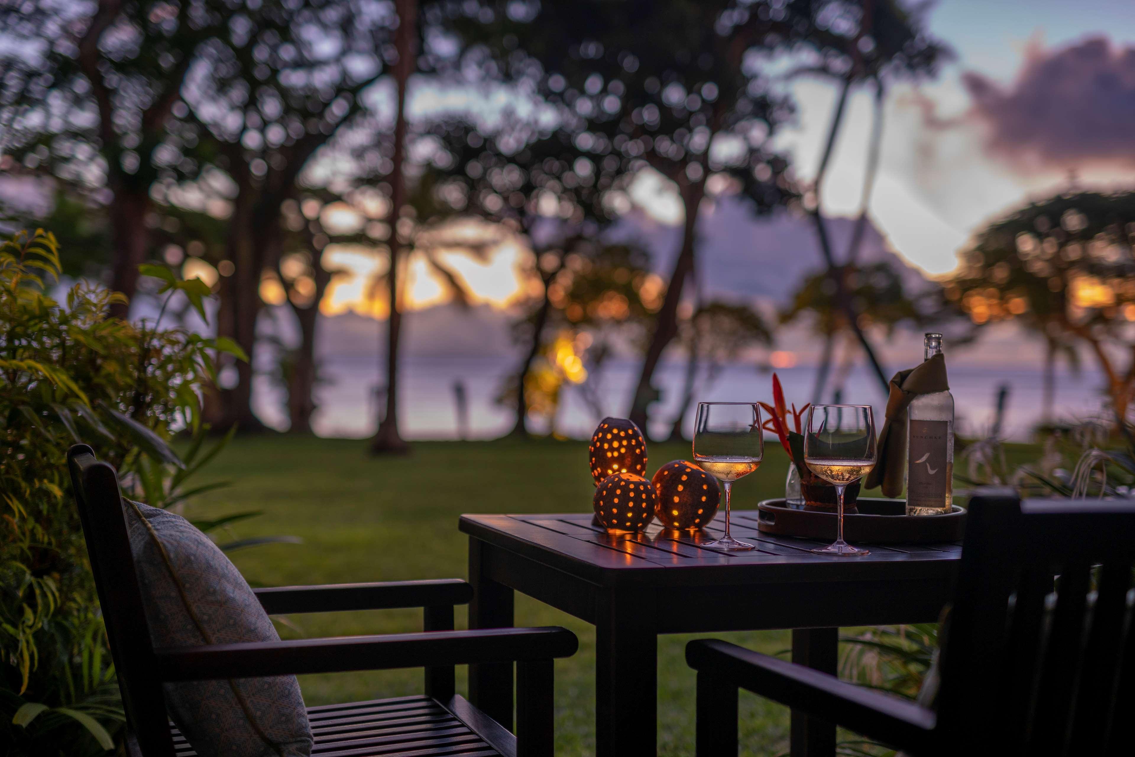 Shangri-La Yanuca Island, Fiji Voua Esterno foto Sunset at the resort